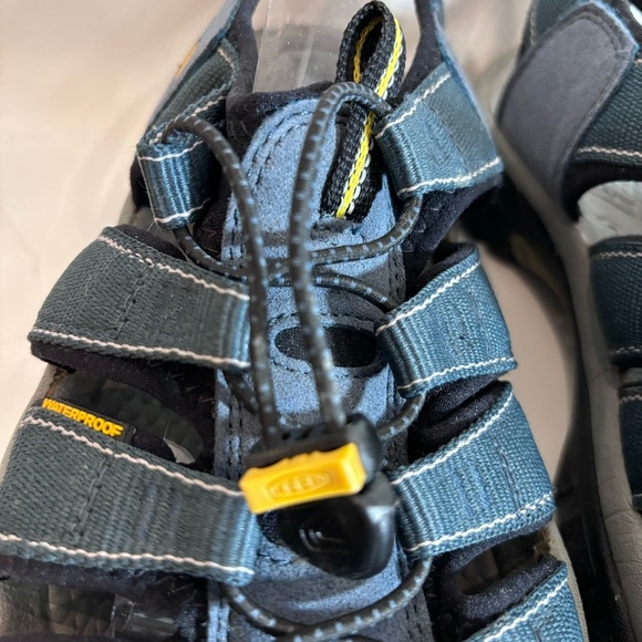 KEEN Sz 10 Newport H2 Water Resistant Comfort Outdoor Bungee Closure Shoes - Picture 3 of 11